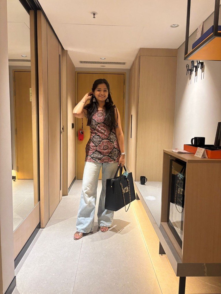 Customer Wearing Shrisaaz